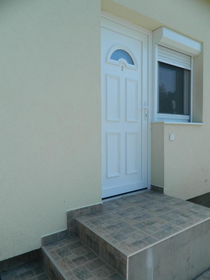 Familia-Pelso Apartmanhaz Zamardi Exterior photo