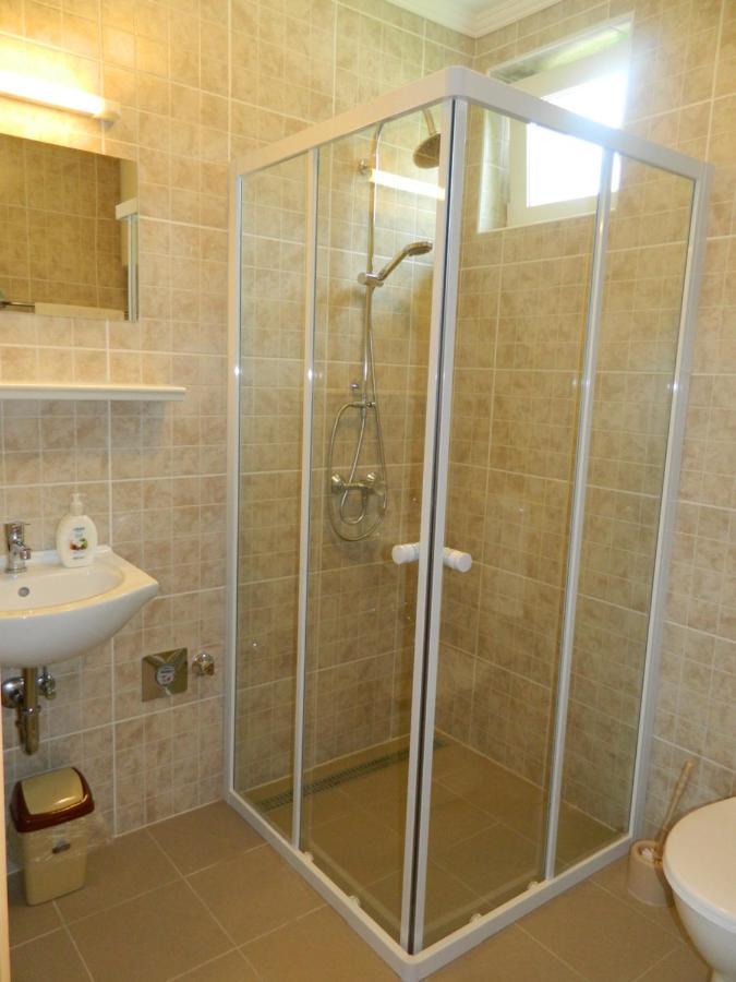 Familia-Pelso Apartmanhaz Zamardi Exterior photo